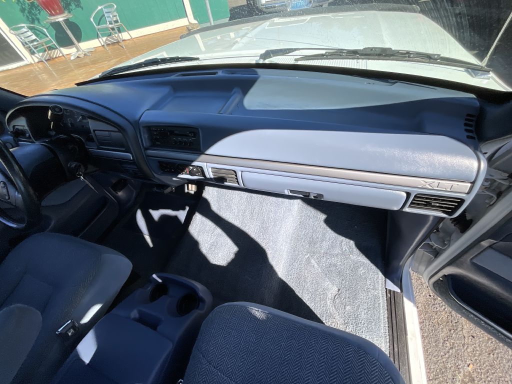Photo 17 of this FORD F350 XLT
