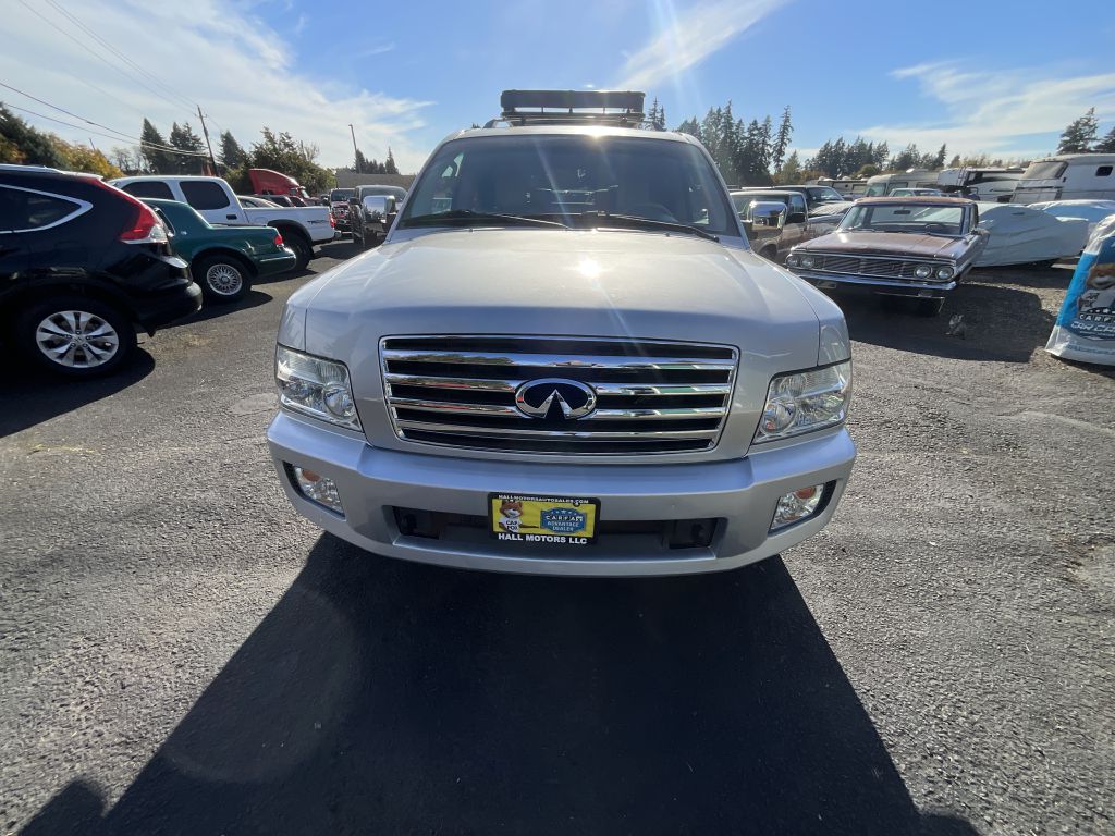 Photo 2 of this INFINITI QX56