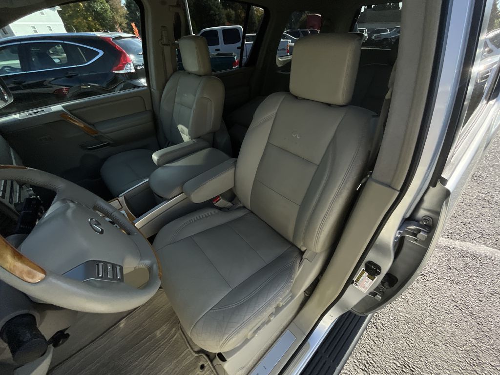 Photo 8 of this INFINITI QX56