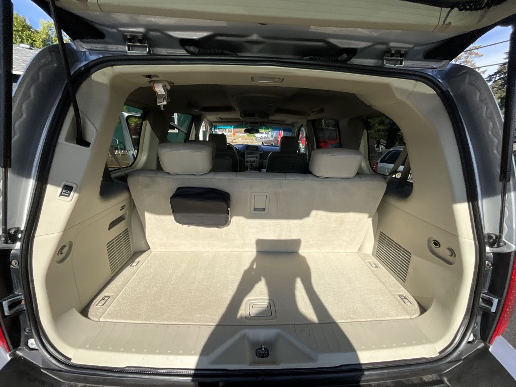 Photo 16 of this INFINITI QX56
