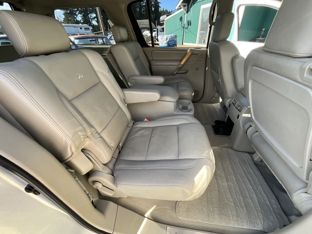 Photo 17 of this INFINITI QX56