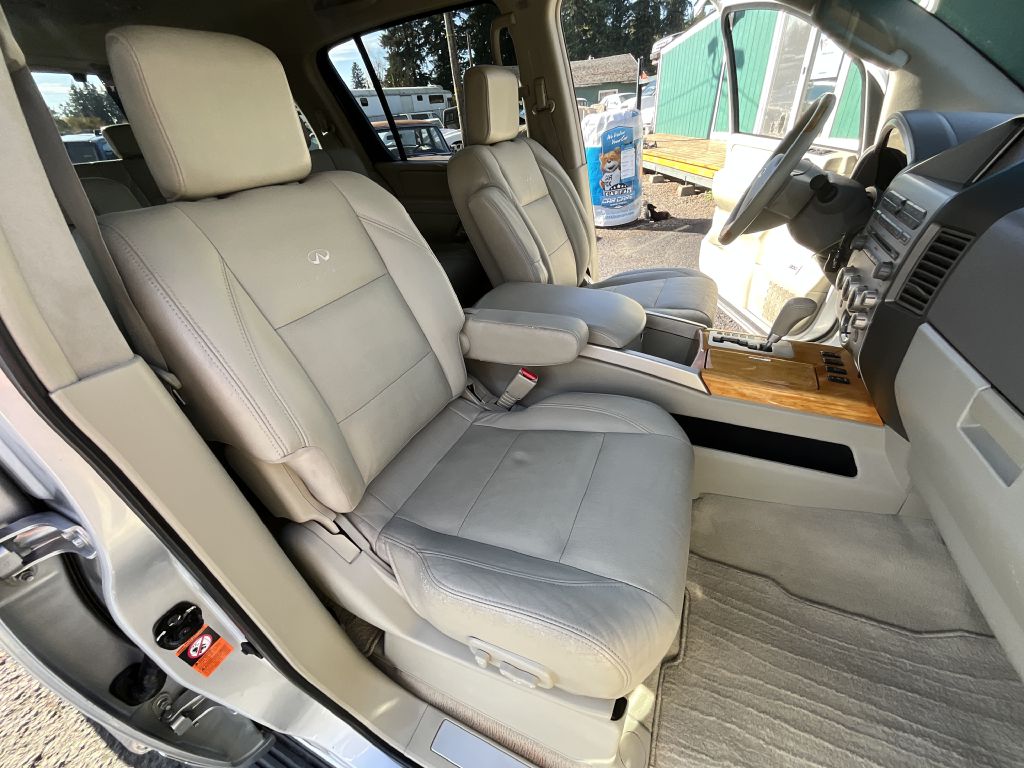 Photo 18 of this INFINITI QX56