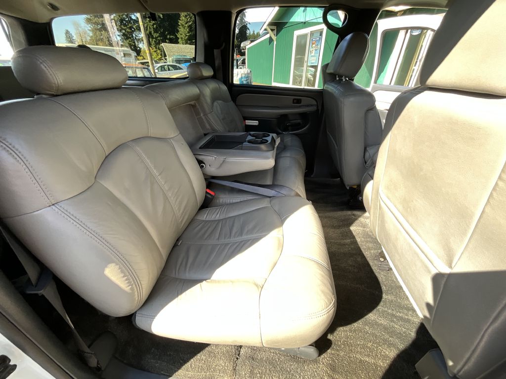 Photo 18 of this CHEVROLET SUBURBAN