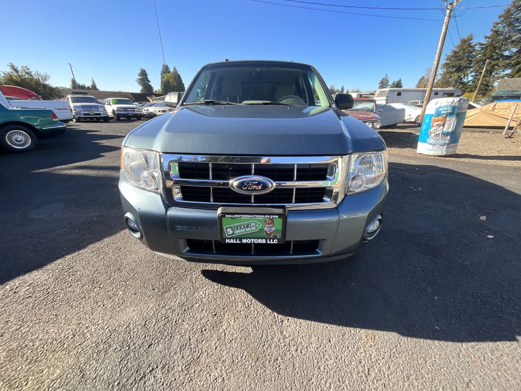 Photo 2 of this FORD ESCAPE
