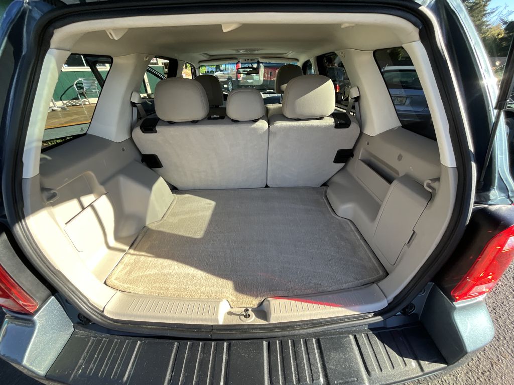 Photo 13 of this FORD ESCAPE