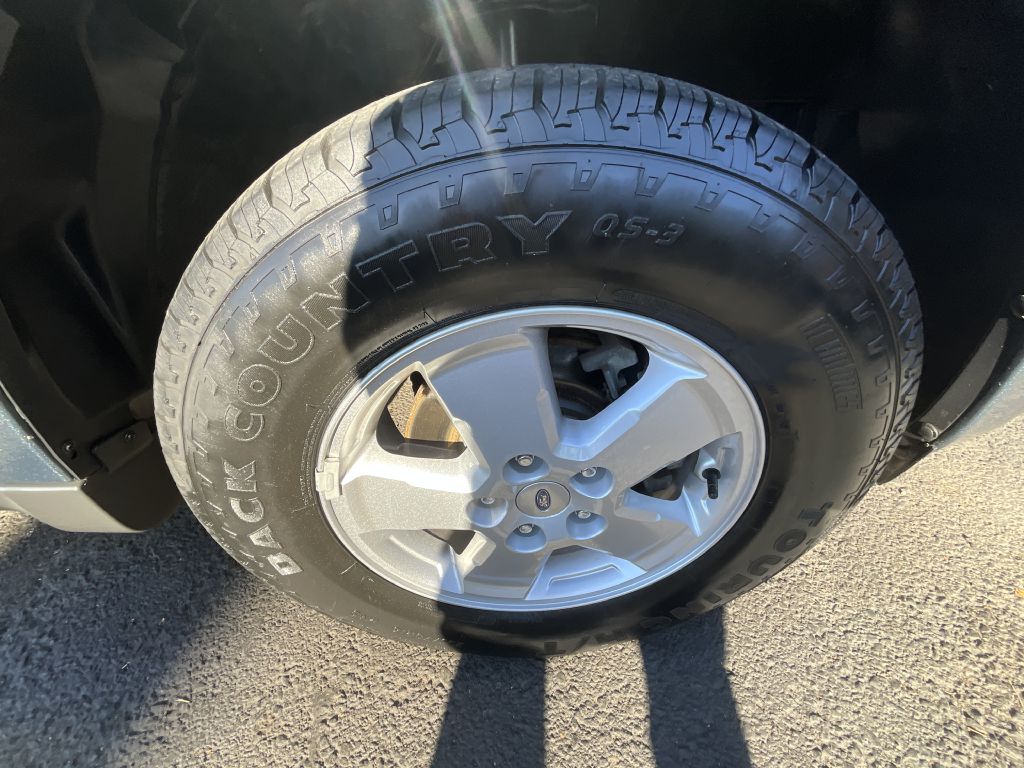 Photo 18 of this FORD ESCAPE