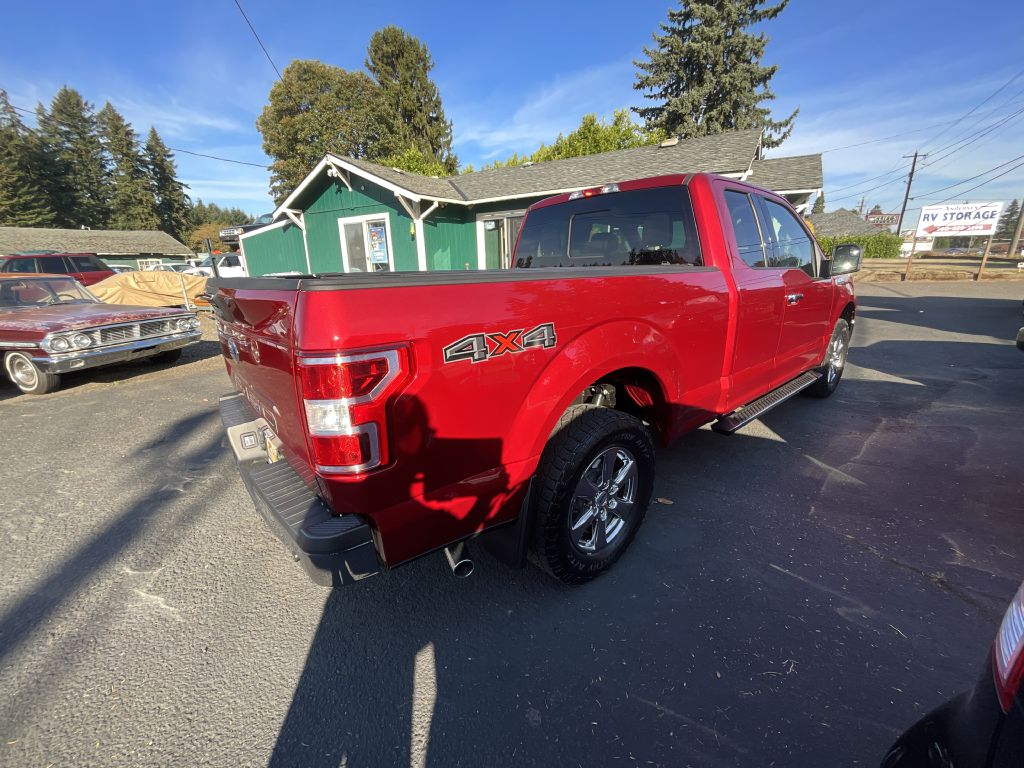 Photo 4 of this FORD F150 XLT