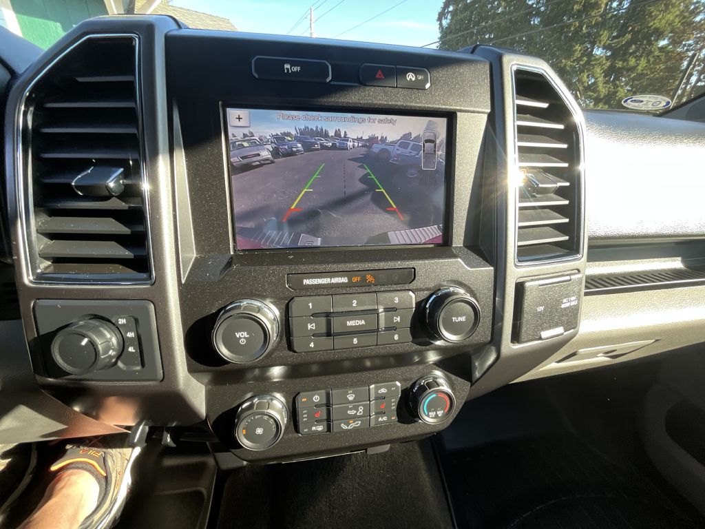 Photo 12 of this FORD F150 XLT