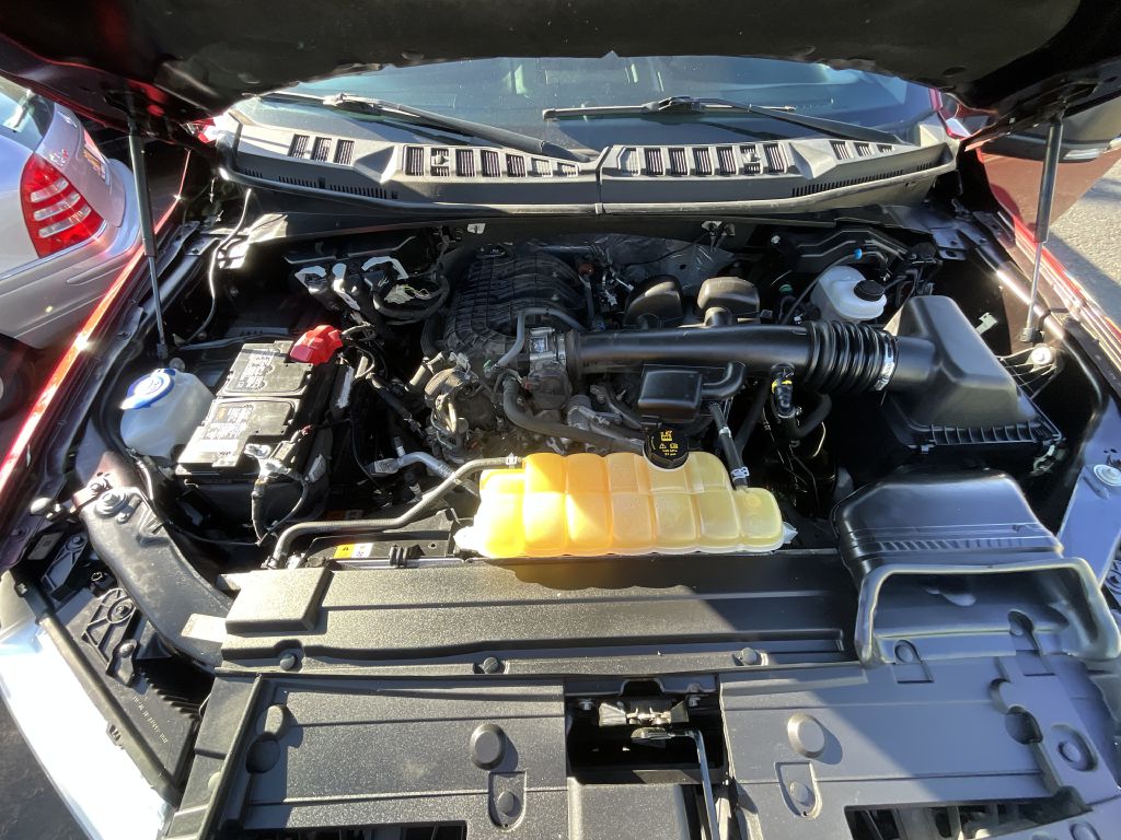 Photo 19 of this FORD F150 XLT