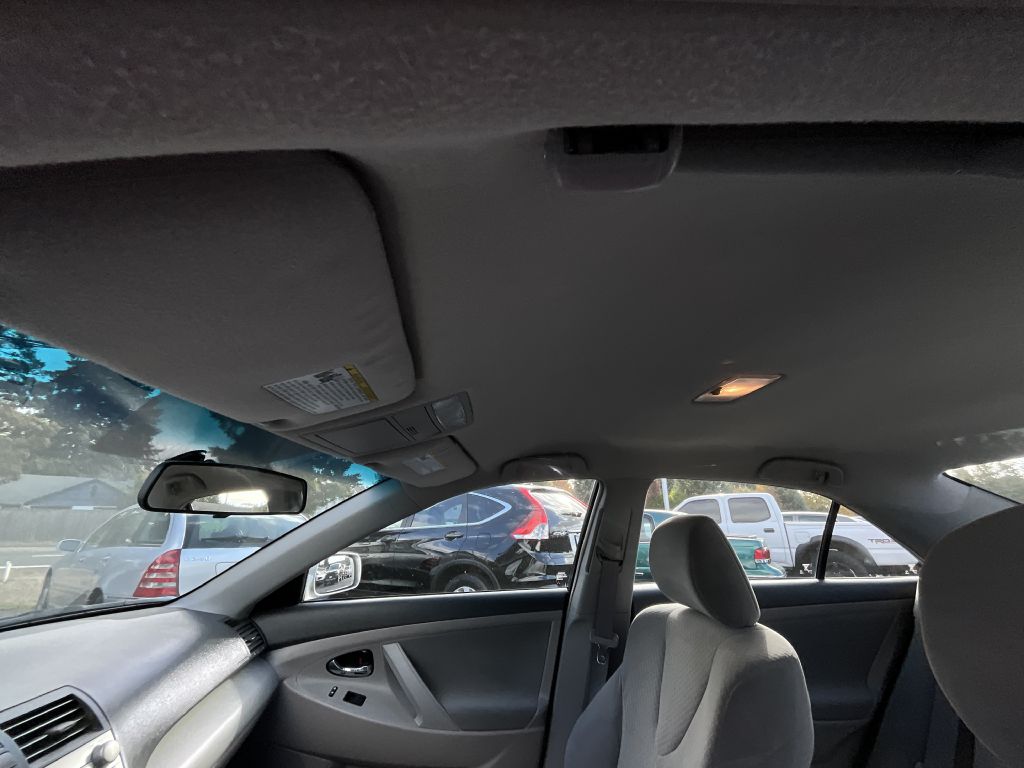 Photo 12 of this TOYOTA CAMRY LE