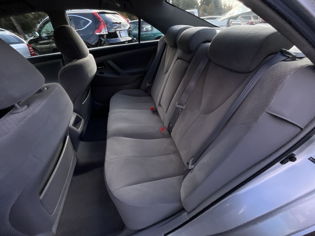 Photo 13 of this TOYOTA CAMRY LE