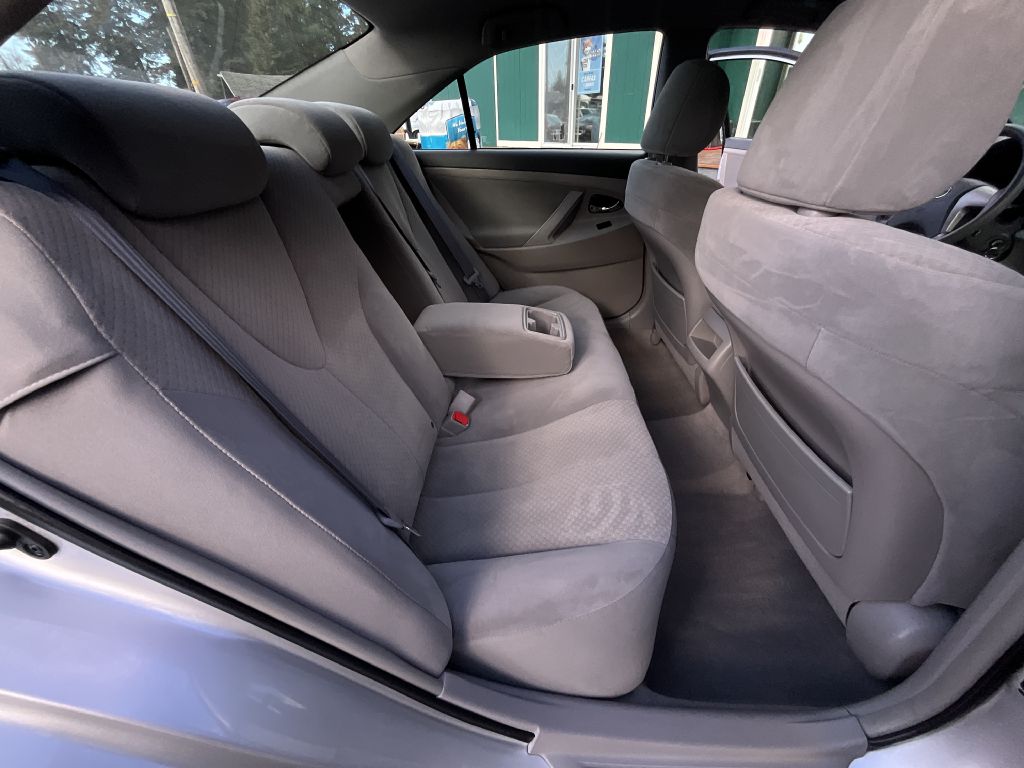 Photo 15 of this TOYOTA CAMRY LE