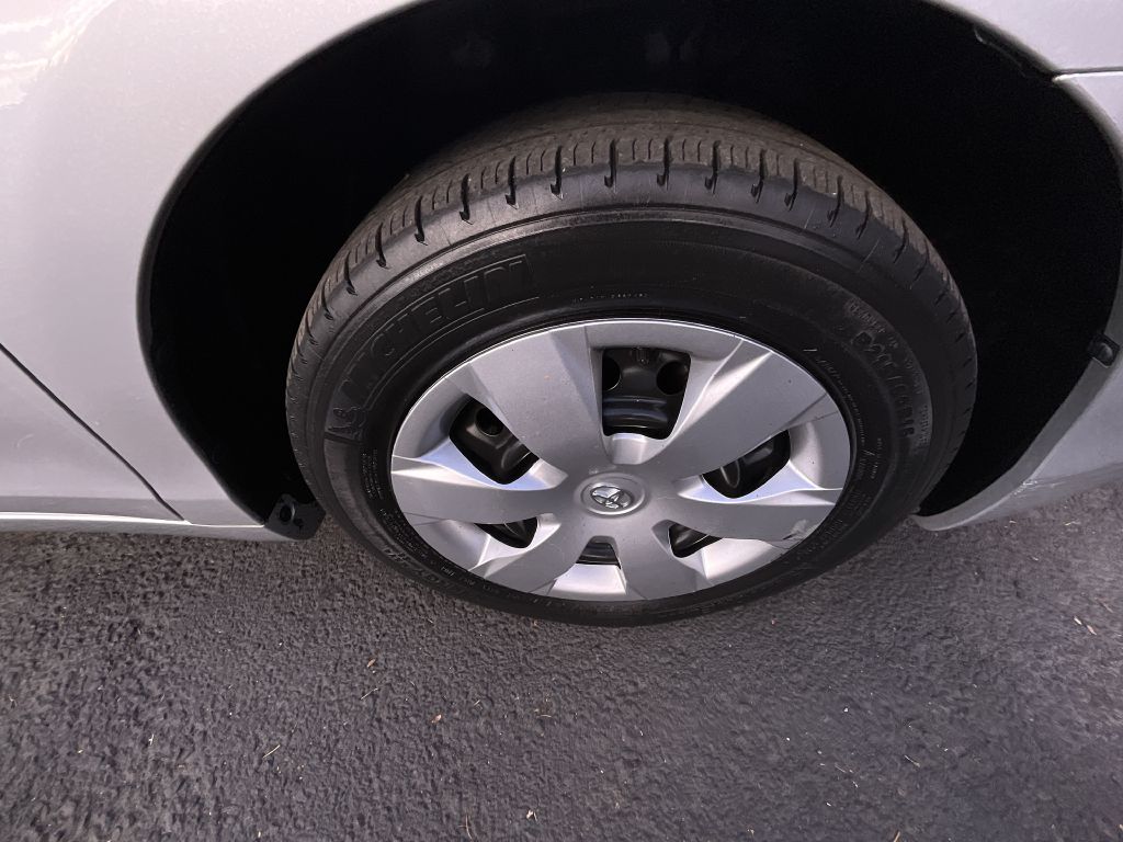 Photo 19 of this TOYOTA CAMRY LE