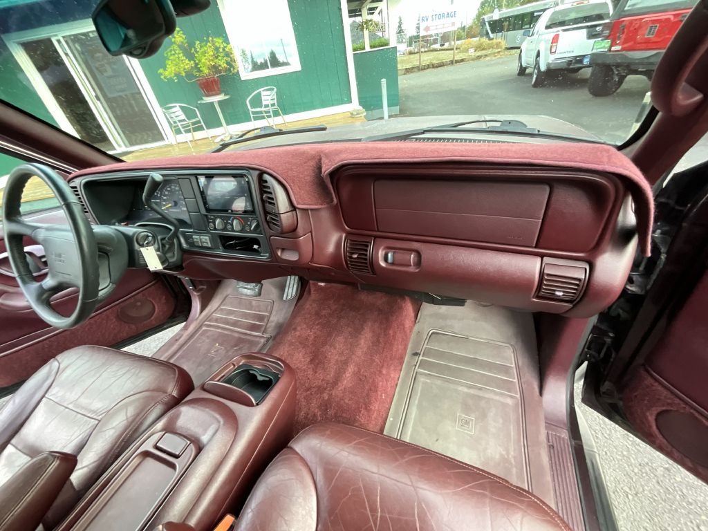 Photo 16 of this GMC YUKON SLT