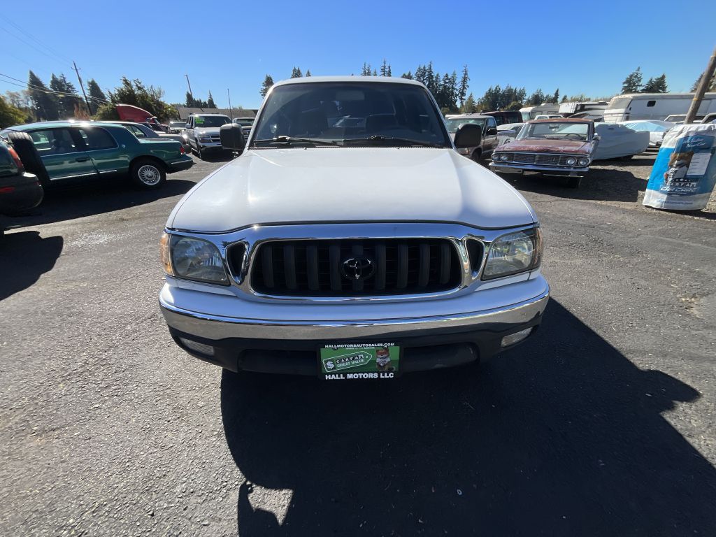 Photo 2 of this TOYOTA TACOMA SR5