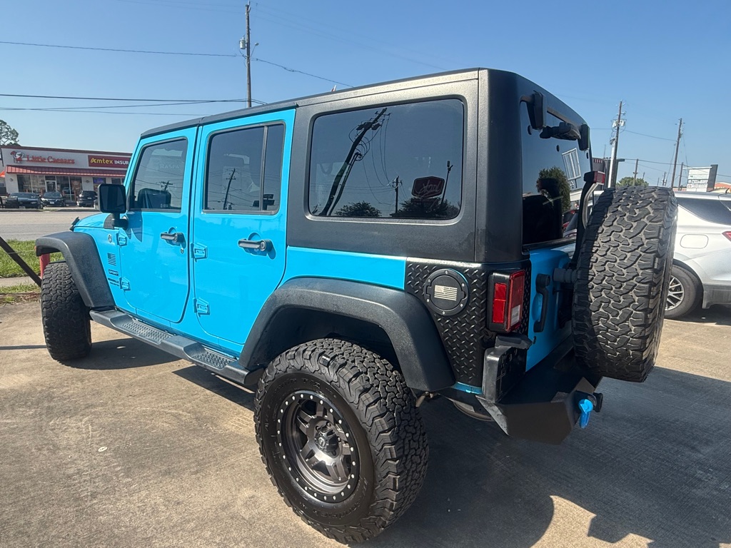 Photo 8 of this JEEP WRANGLER UNLIMI