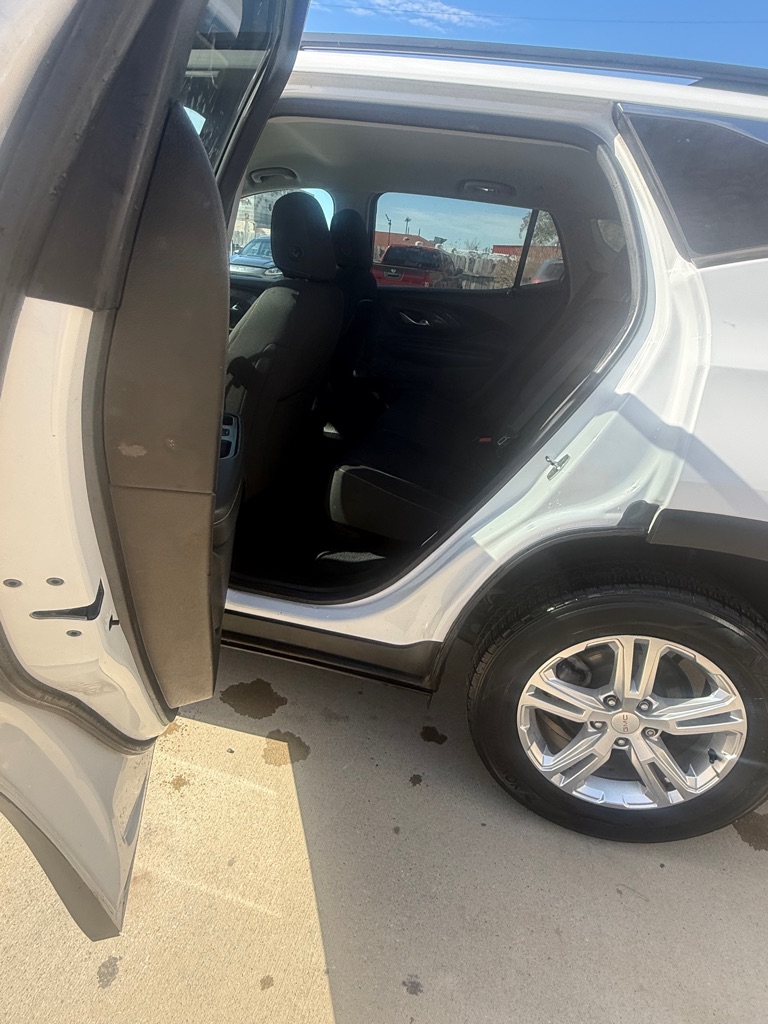 Photo 7 of this GMC TERRAIN