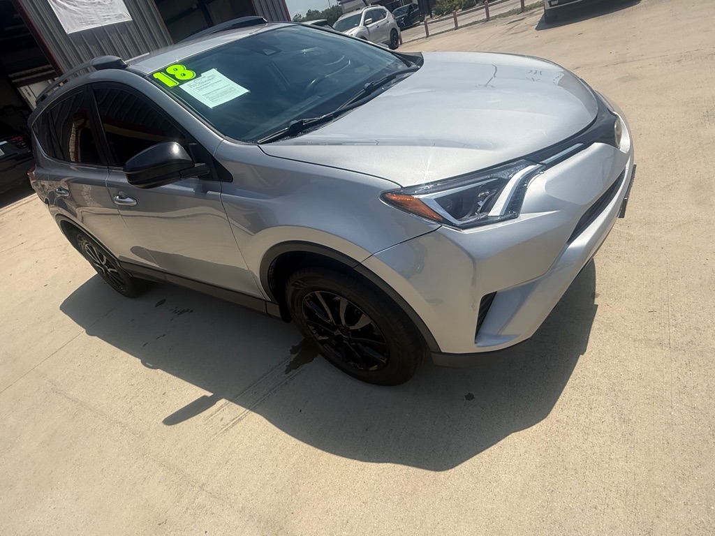 Photo 6 of this TOYOTA RAV4