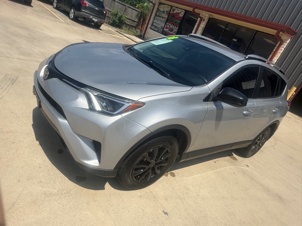 Photo 5 of this TOYOTA RAV4
