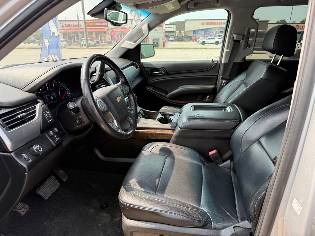 Photo 3 of this CHEVROLET TAHOE