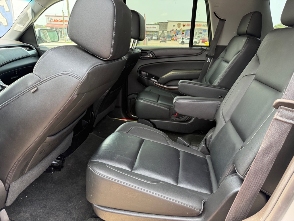 Photo 4 of this CHEVROLET TAHOE