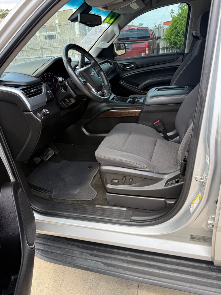Photo 9 of this CHEVROLET SUBURBAN