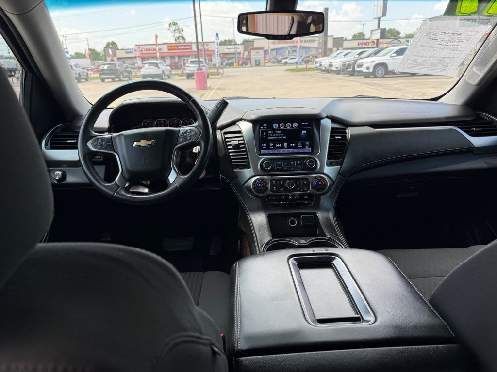 Photo 7 of this CHEVROLET SUBURBAN