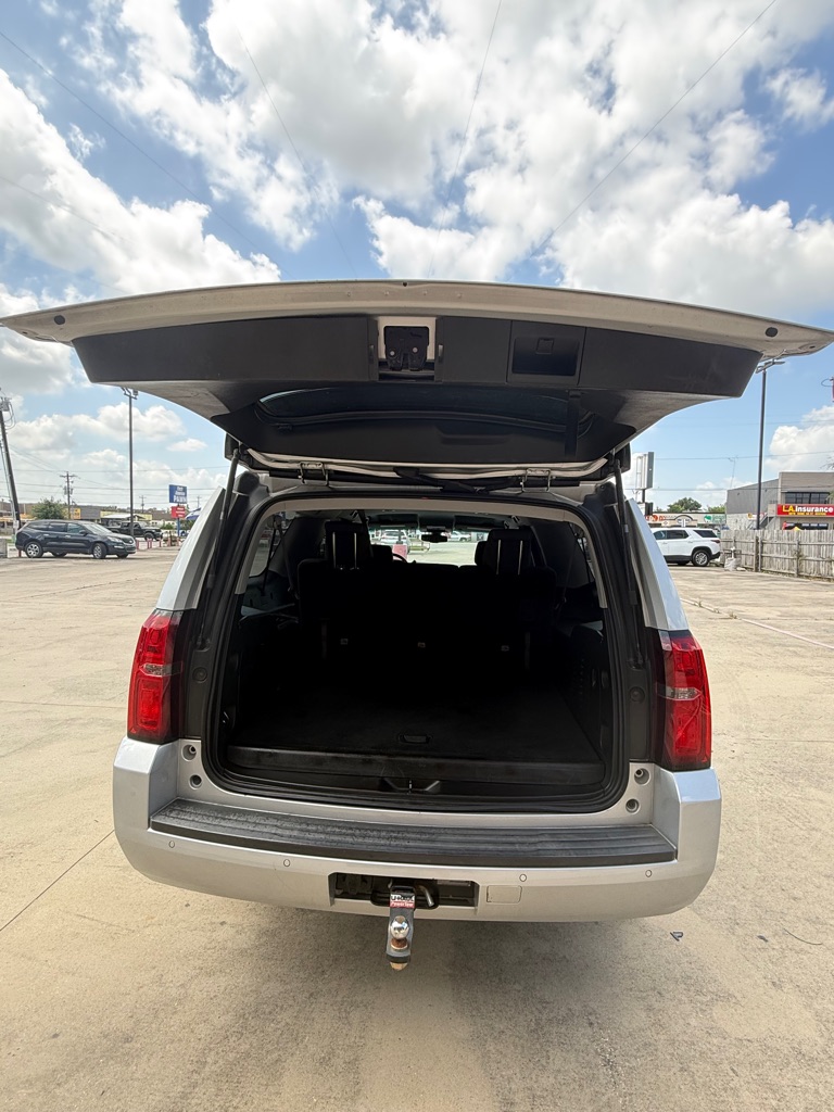 Photo 6 of this CHEVROLET SUBURBAN