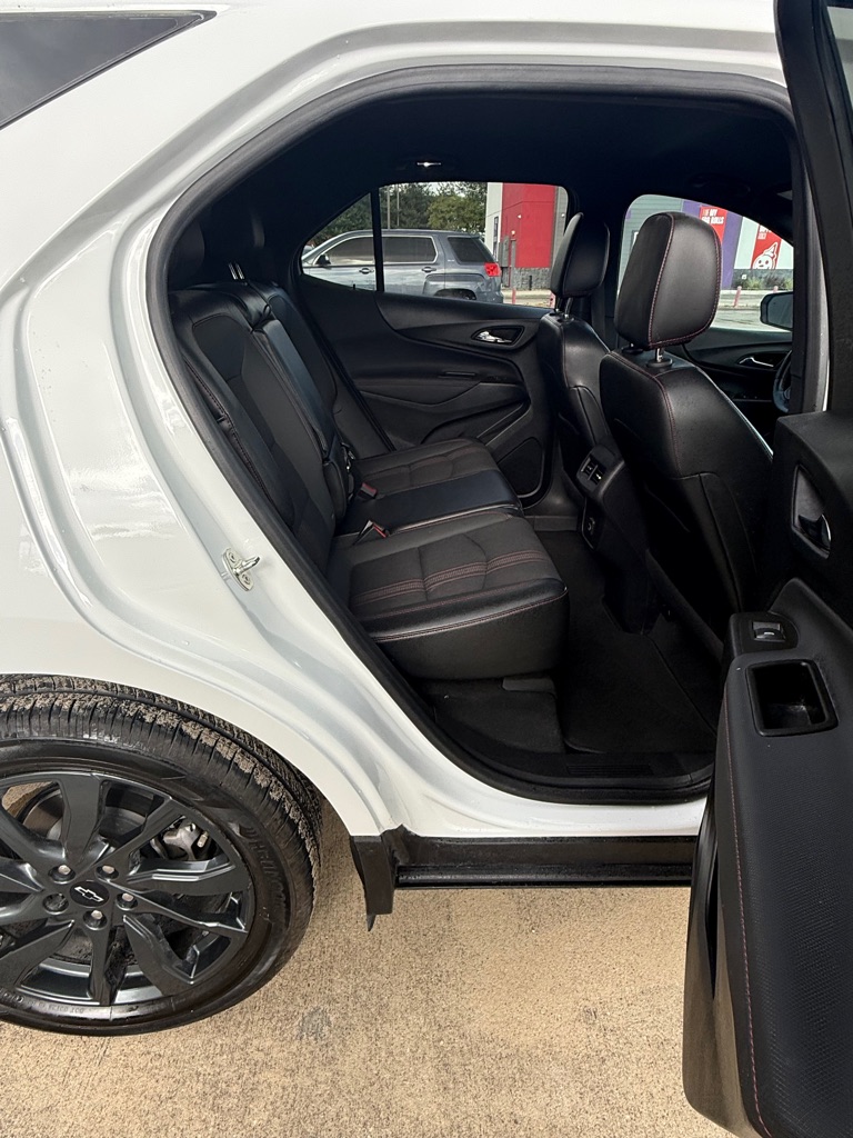 Photo 6 of this CHEVROLET EQUINOX