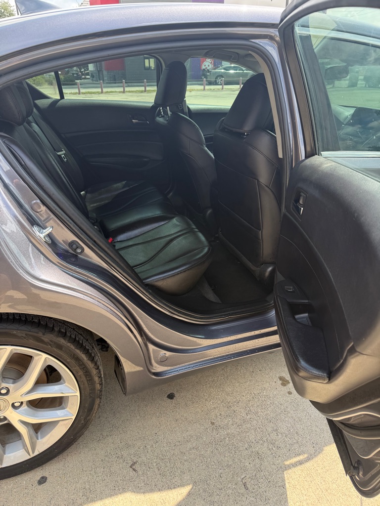 Photo 5 of this ACURA ILX