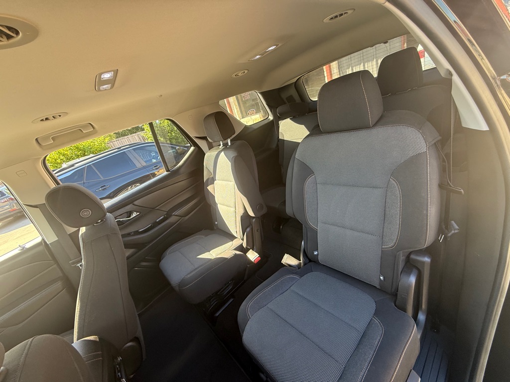 Photo 10 of this CHEVROLET TRAVERSE