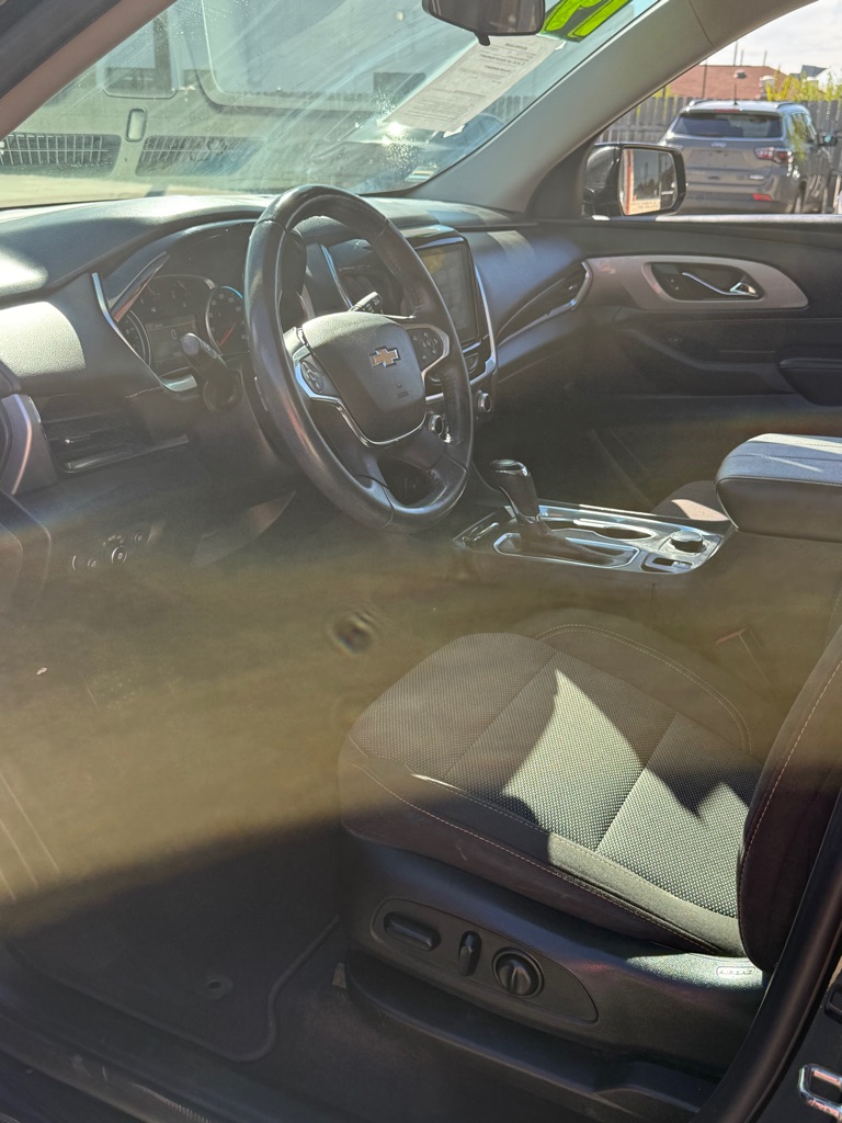 Photo 7 of this CHEVROLET TRAVERSE