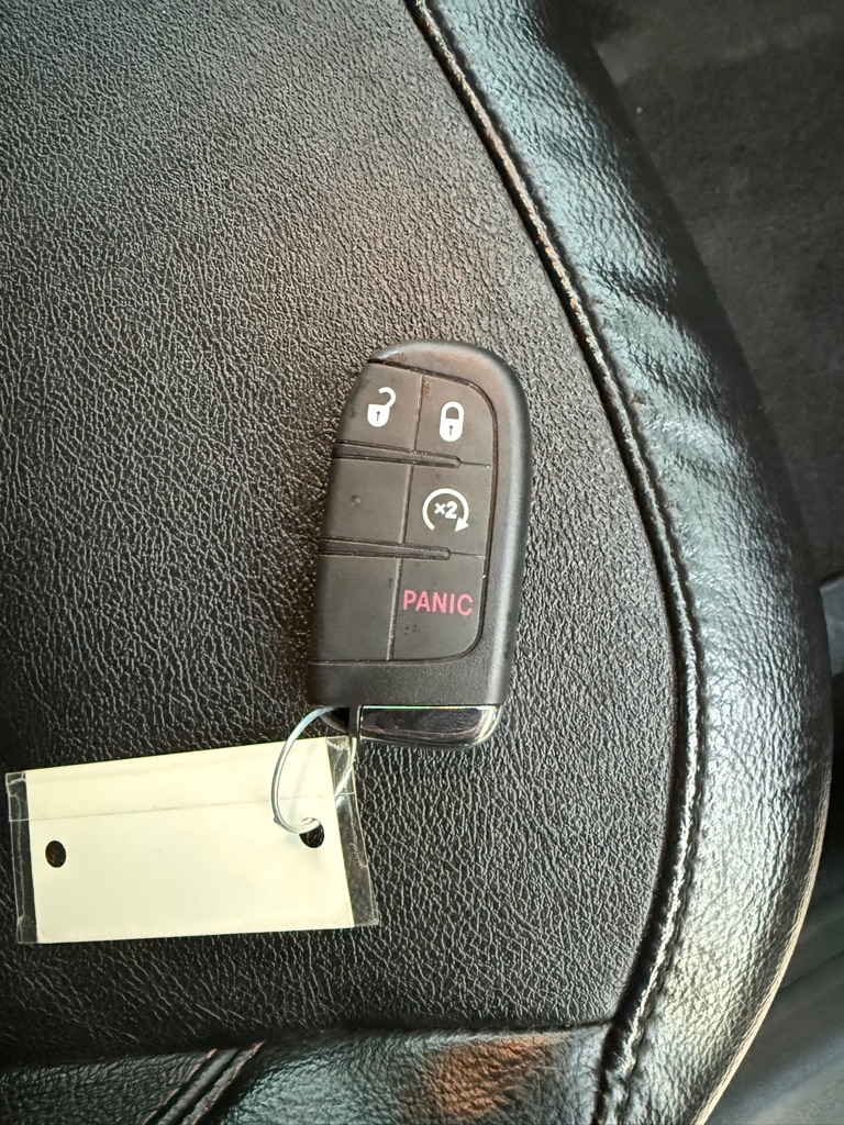 Photo 10 of this JEEP COMPASS