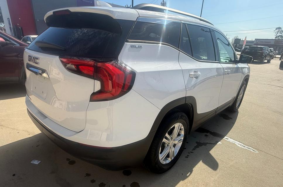 Photo 8 of this GMC TERRAIN
