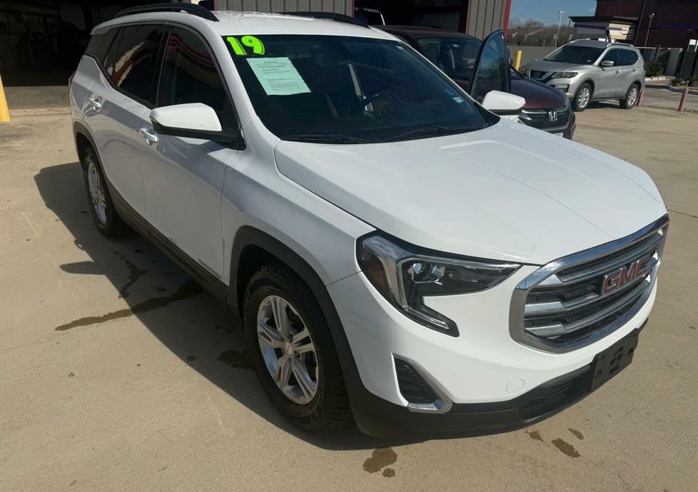 Photo 3 of this GMC TERRAIN