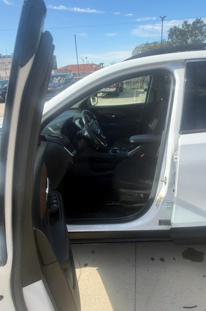 Photo 5 of this GMC TERRAIN