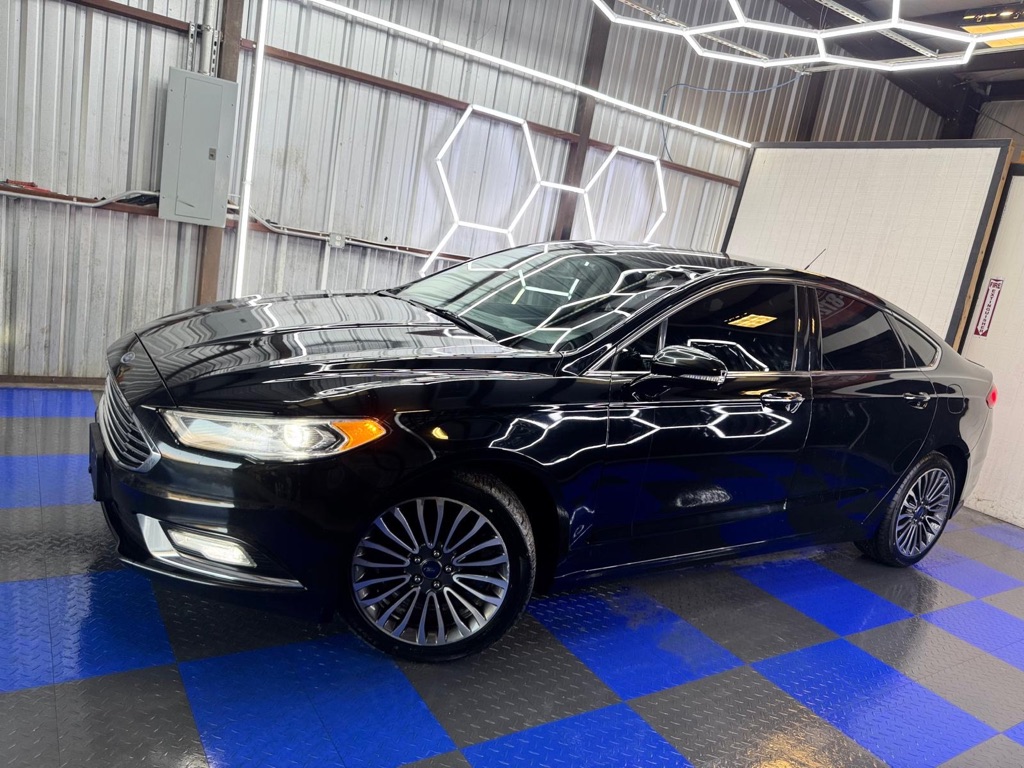 Photo 13 of this FORD FUSION