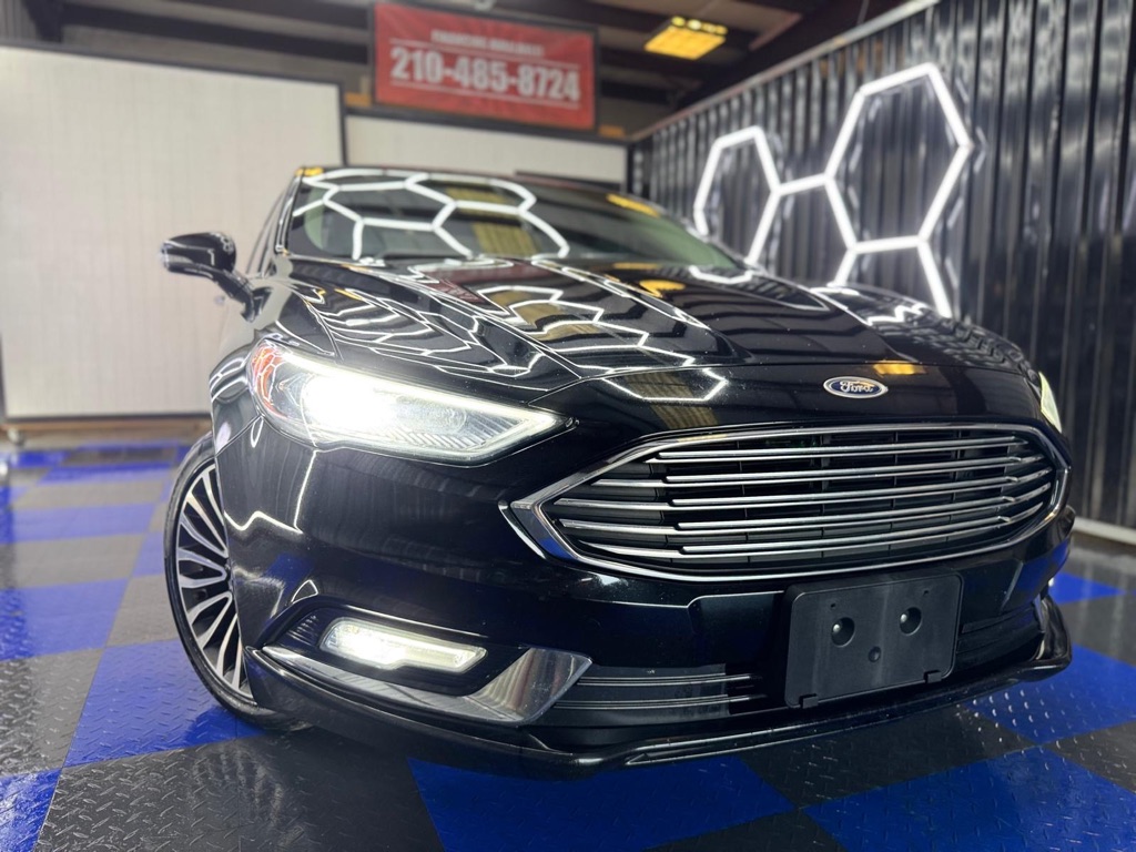 Photo 6 of this FORD FUSION