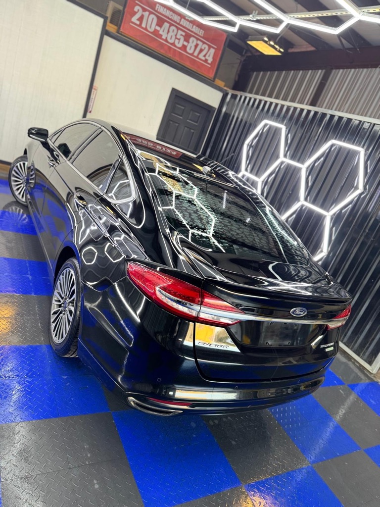 Photo 29 of this FORD FUSION
