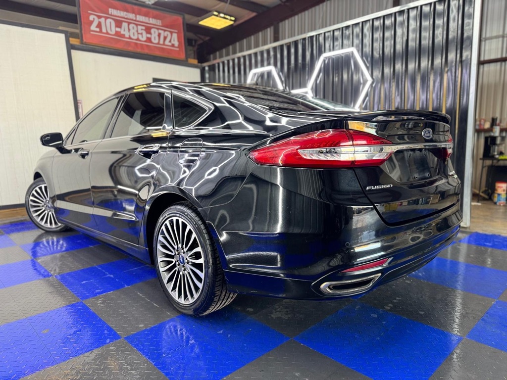Photo 26 of this FORD FUSION