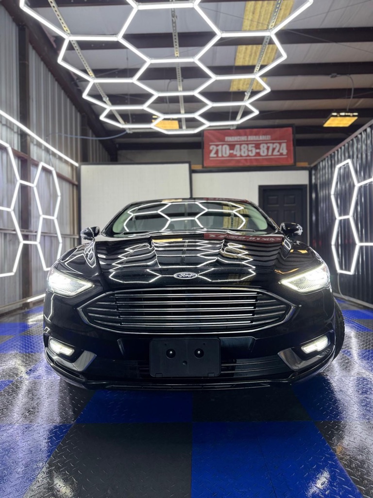 Photo 9 of this FORD FUSION