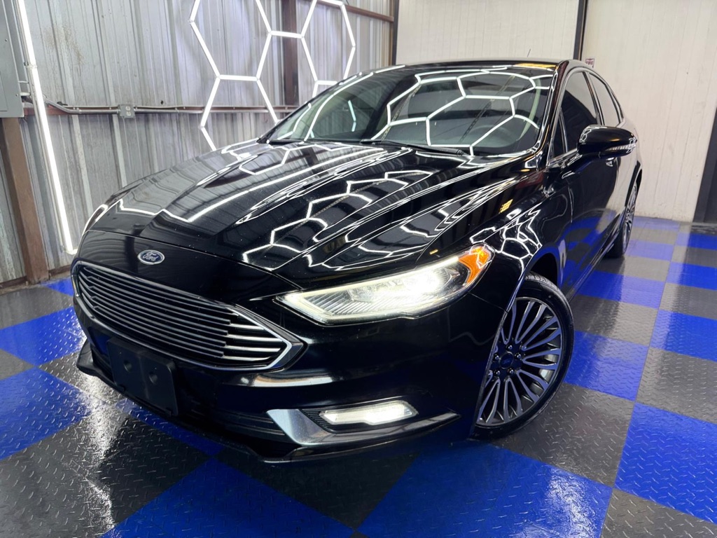 Photo 12 of this FORD FUSION