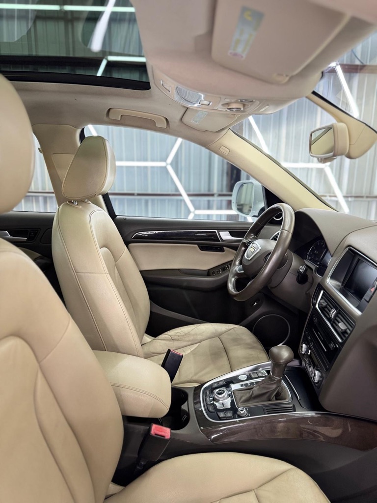 Photo 13 of this AUDI Q5