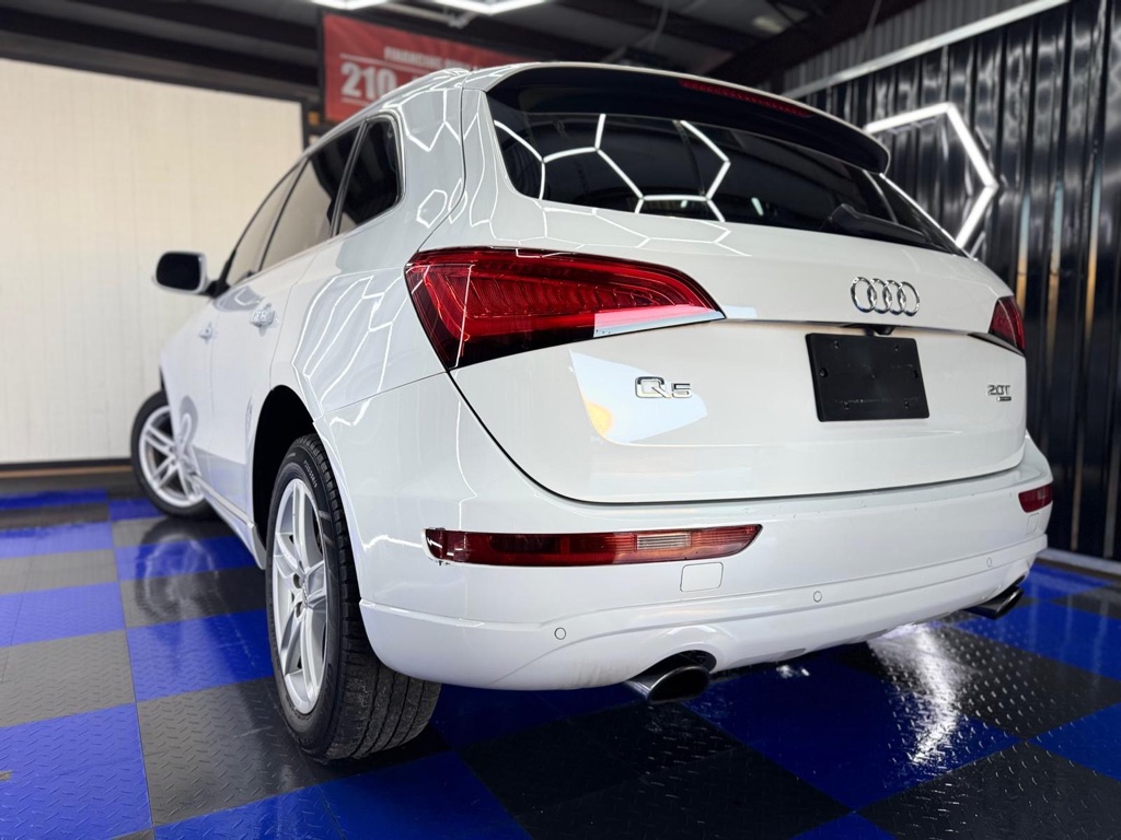 Photo 26 of this AUDI Q5