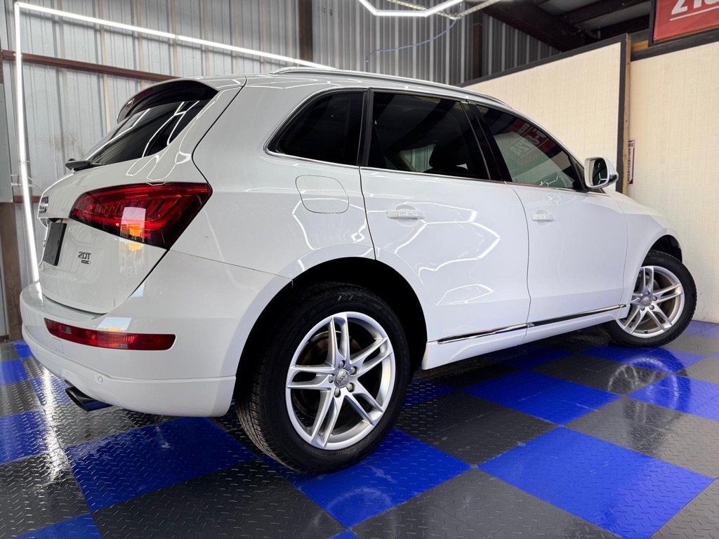 Photo 22 of this AUDI Q5