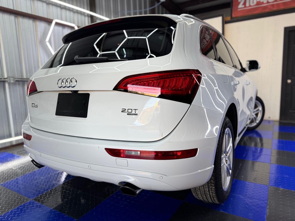 Photo 24 of this AUDI Q5