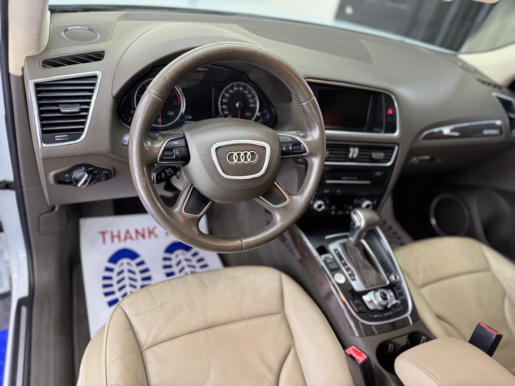 Photo 18 of this AUDI Q5