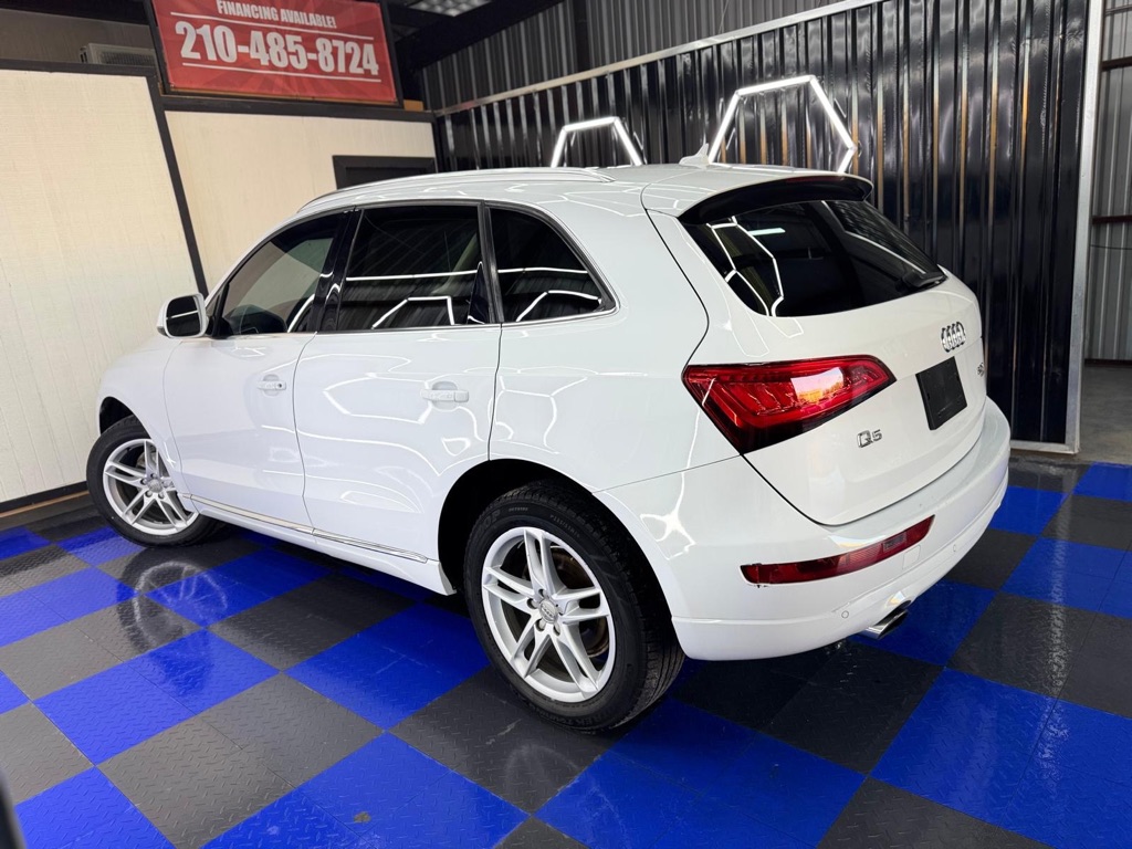 Photo 28 of this AUDI Q5