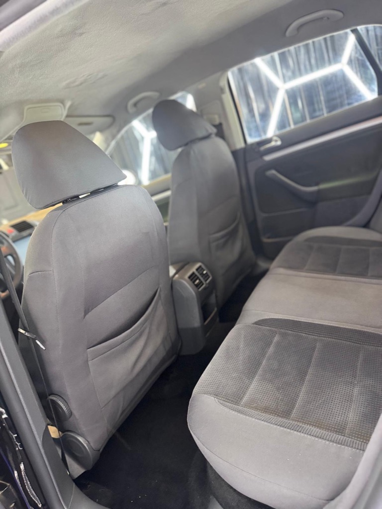 Photo 14 of this VOLKSWAGEN JETTA