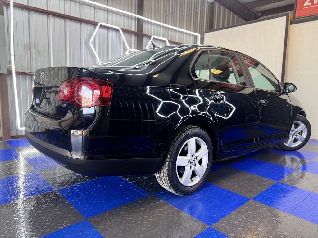 Photo 20 of this VOLKSWAGEN JETTA